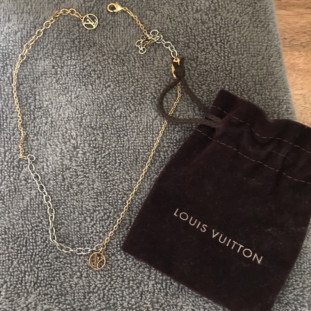 Authentic Louis Vuitton women’s necklace
